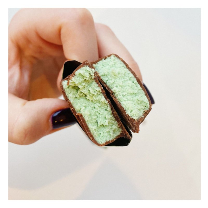 Bombbar Protein Bar in Chocolate 40 G 12 Pcs in Box - Pistachio Meringue Best Price in Dubai