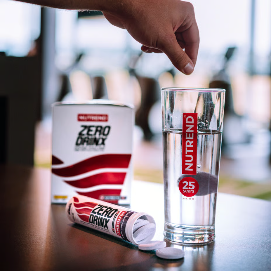 Nutrend Zerodrinx Hypotonic Sports Drink 18 Tabs - Blackcurrant Best Price in Abu Dhabi